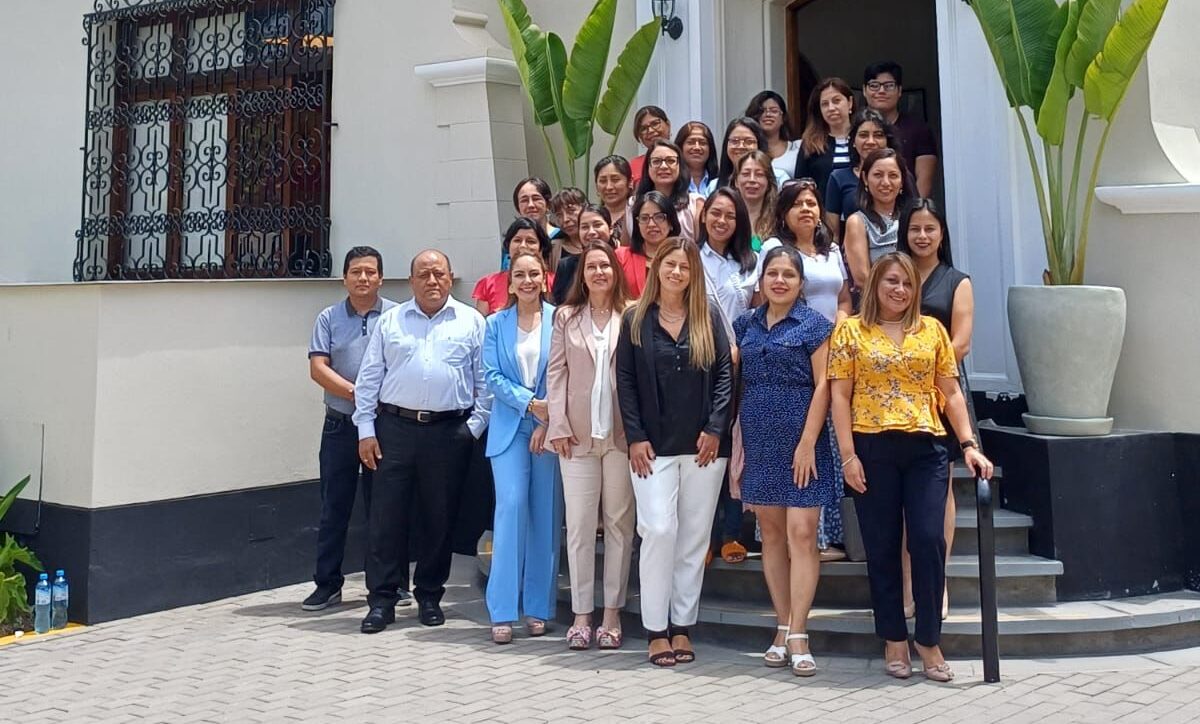 La Maestría en Propiedad Intelectual, con mención en derecho farmacéutico, llegó a su fin con conferencia magistral