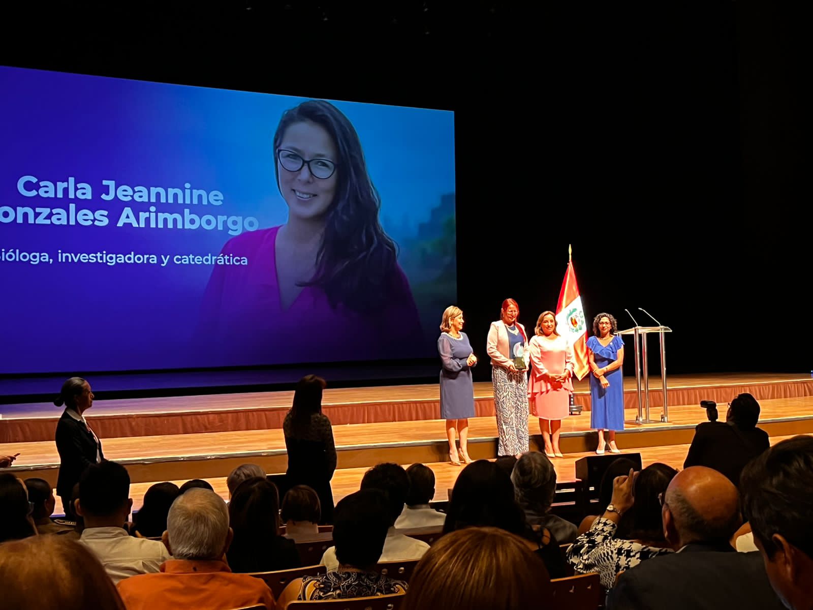La Dra. Carla Gonzales fue reconocida por el Gobierno en el Día Internacional de la Mujer