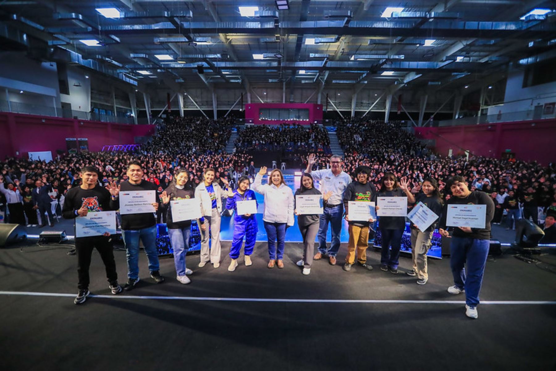 Cayetano Heredia celebra el éxito de nuestros estudiantes en la ceremonia de Beca 18 – 2024