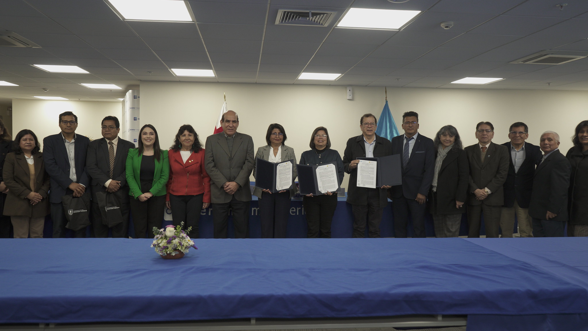 Nueva alianza entre Cayetano Heredia y Derrama Magisterial fortalece la formación académica en el país