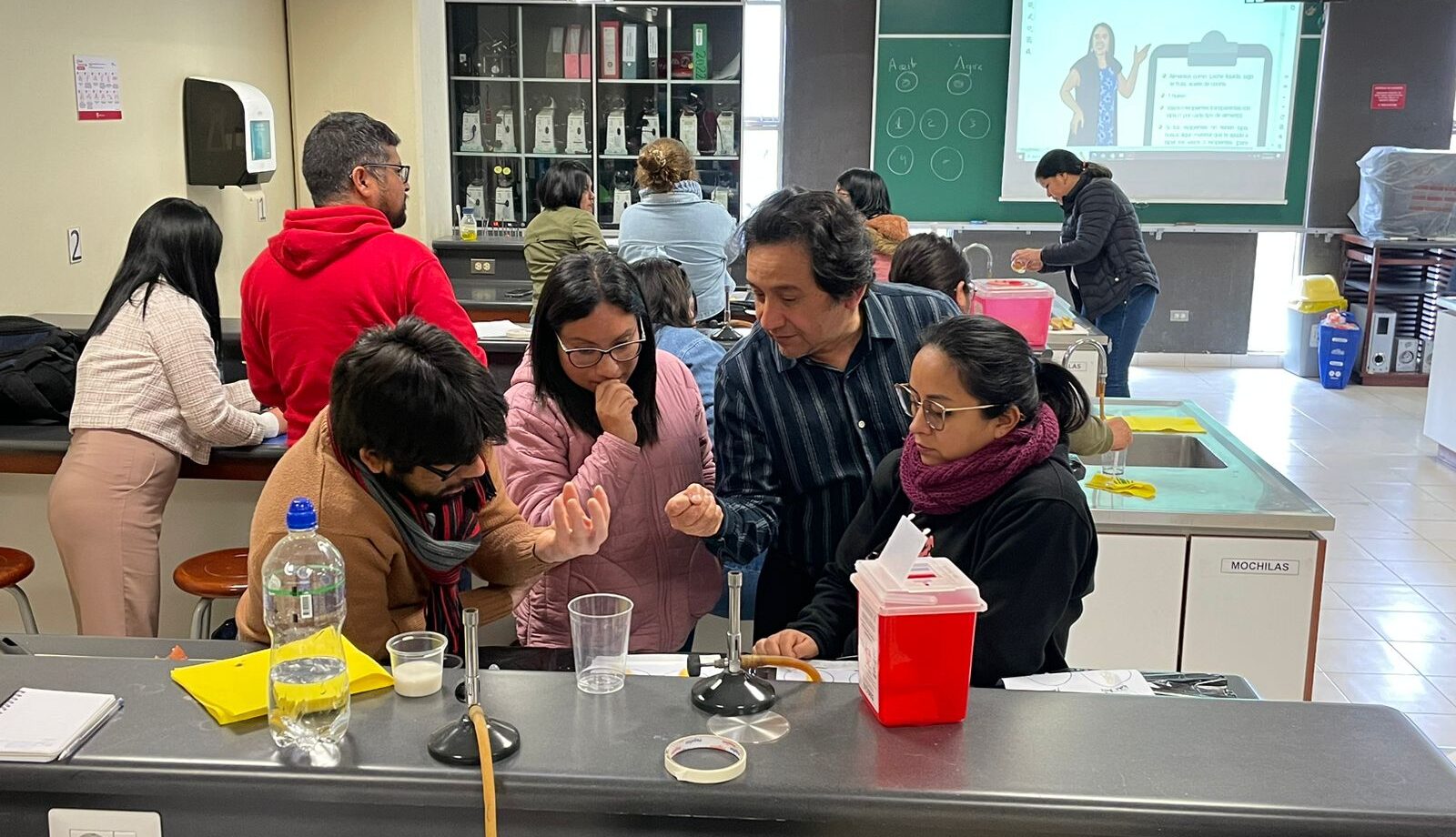 Educación innovadora: Cayetano Heredia fortalece el enfoque STEAM en maestros de Lima