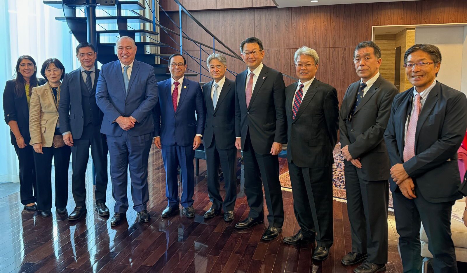 Futuras alianzas globales: El Dr. Enrique Castañeda se reunió con líderes de universidades japonesas