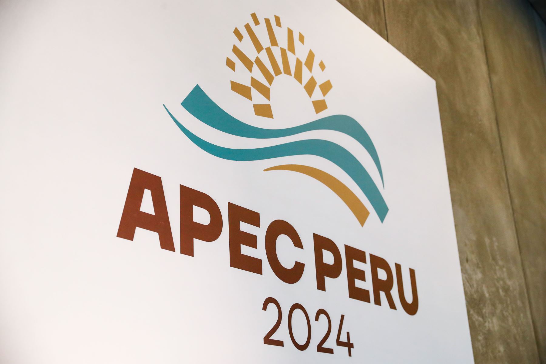 Foro APEC en Perú: El Mag. Francisco Alvarado analiza su impacto en turismo y economía local