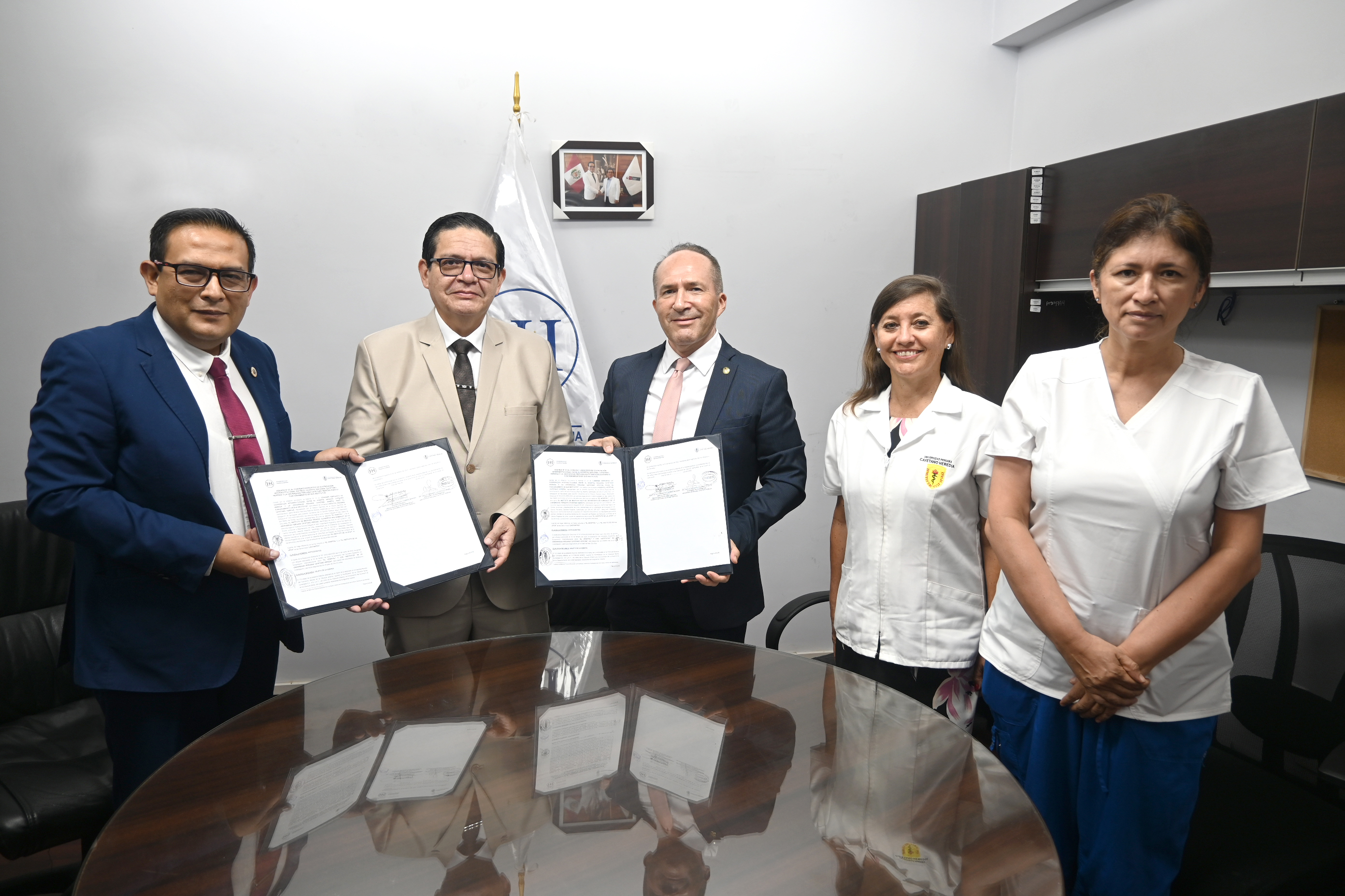 Nuestra universidad y el Hospital Cayetano Heredia refuerzan su compromiso con la salud en el Perú