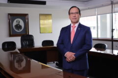 Cayetano Heredia presente en CADE Salud: Dr. Enrique Castañeda participará como panelista
