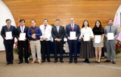 Congreso y Colegio Odontológico del Perú homenajea a doctores de Cayetano Heredia por su liderazgo en salud pública