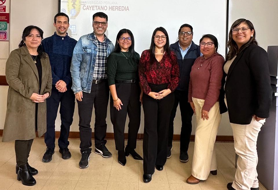 Se desarrolló con éxito el taller «Herramientas para Identificar la Mejora del Nivel de Riesgo Académico 2025-2»