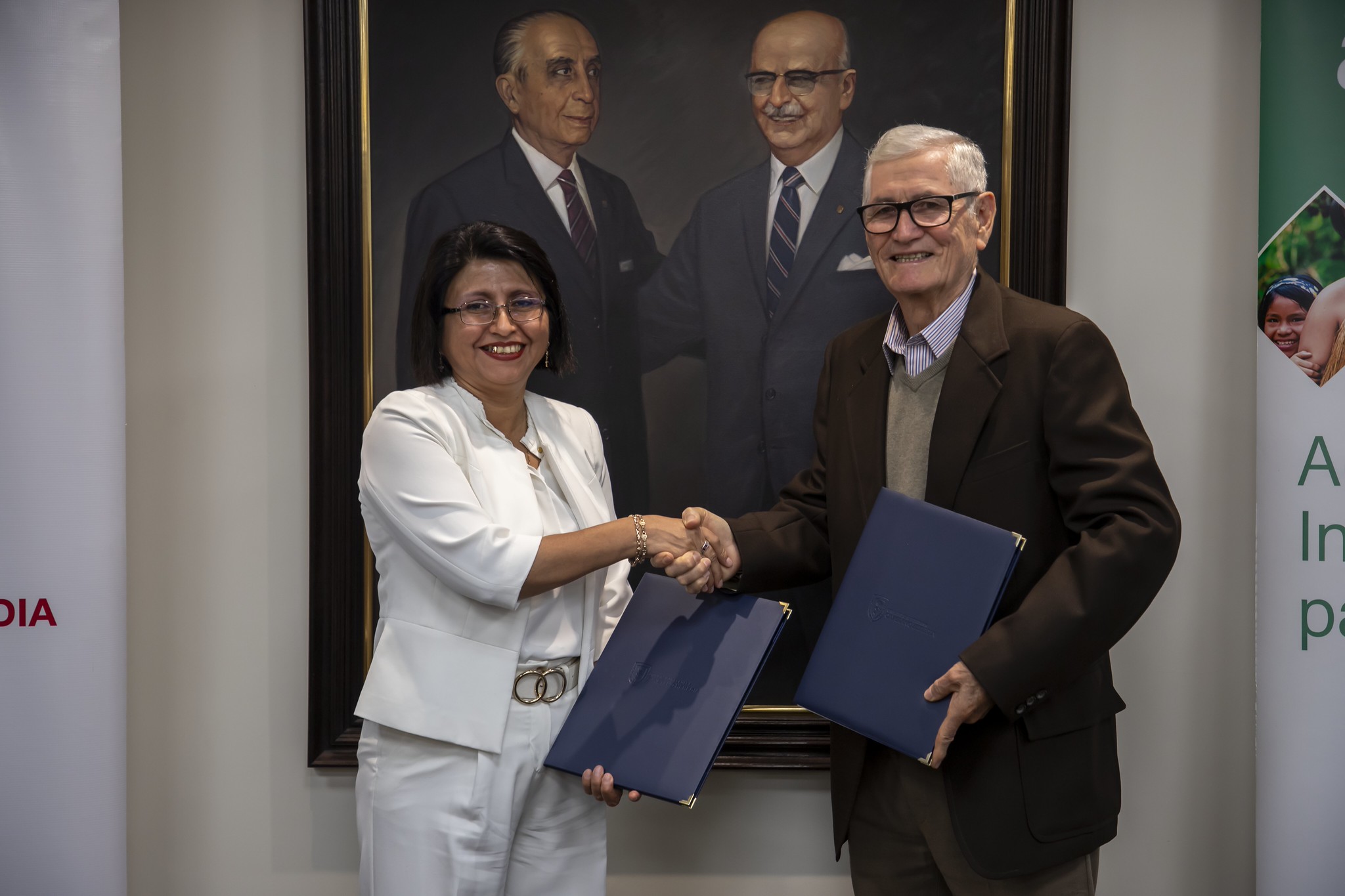 Cayetano Heredia y Acción Internacional para la Salud firman convenio para fortalecer el acceso a medicamentos y la formación académica