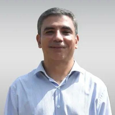 Psicólogo Adolfo Aguinaga de la Universidad Peruana Cayetano Heredia