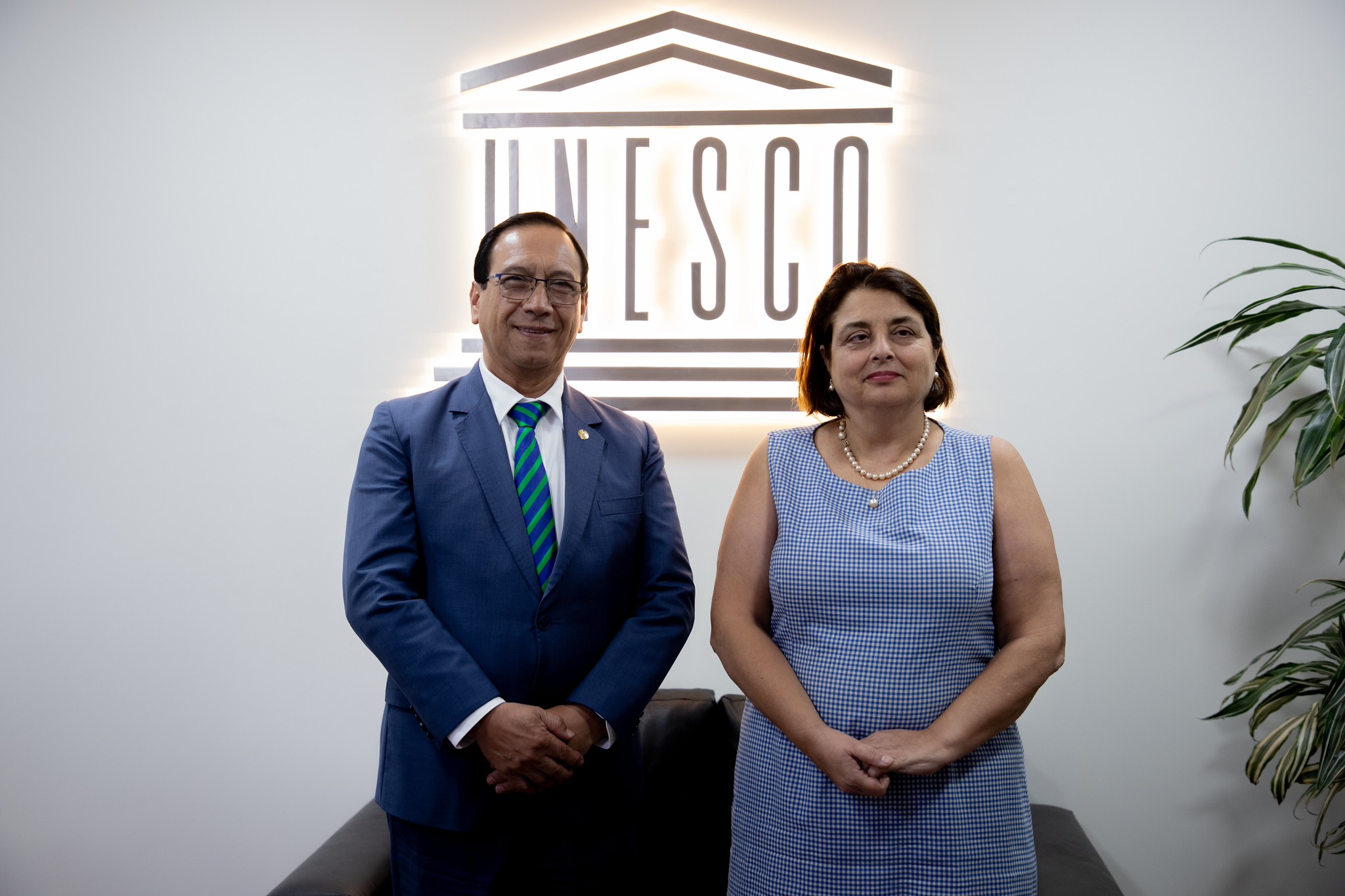 Cayetano Heredia y la UNESCO fortalecen agenda de cooperación en educación, ciencia y salud