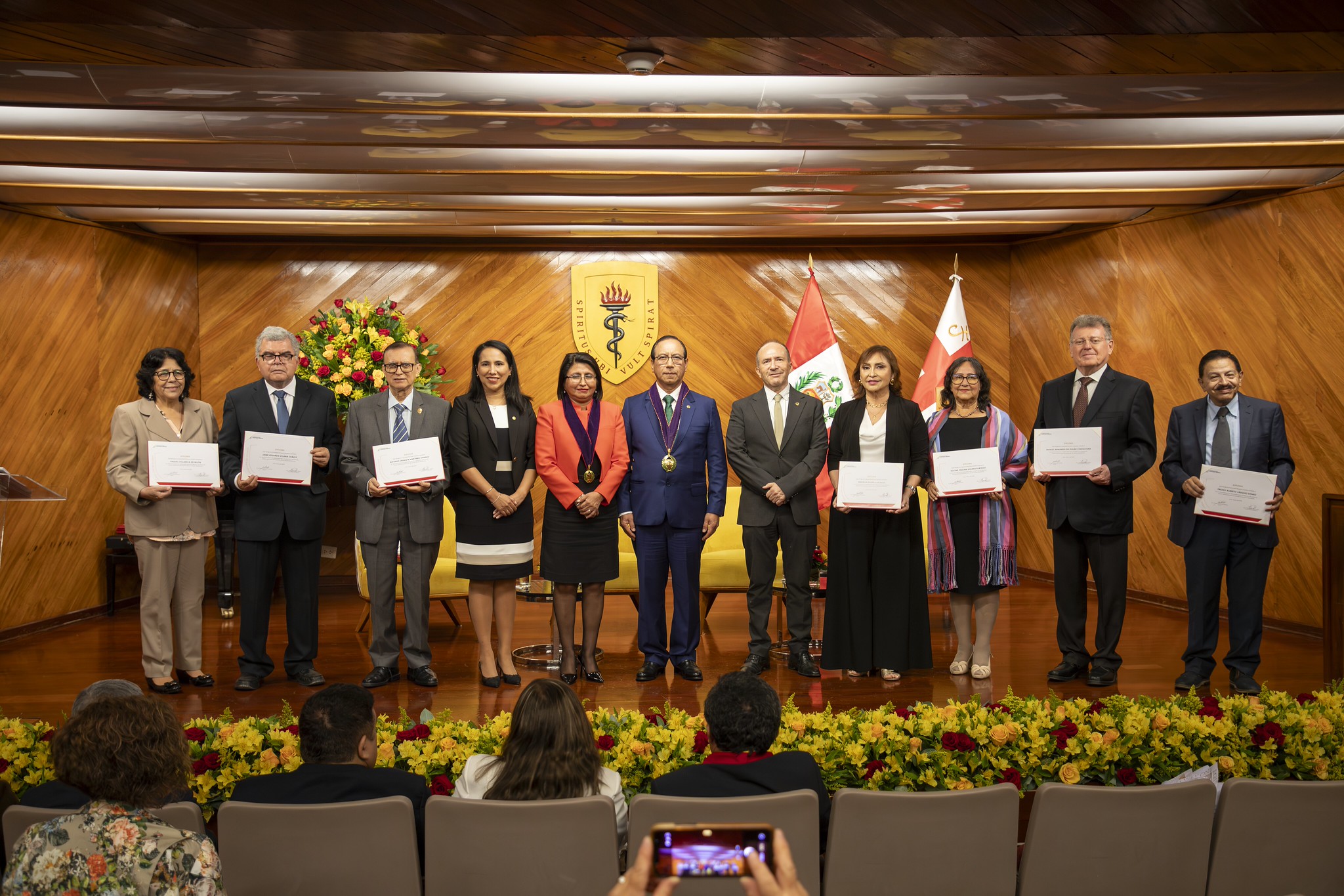 Cayetano Heredia rinde homenaje a sus Maestros Cesantes 2025