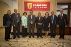Cayetano Heredia rinde homenaje a sus “Maestros Eternos” por su legado y trayectoria en la enseñanza