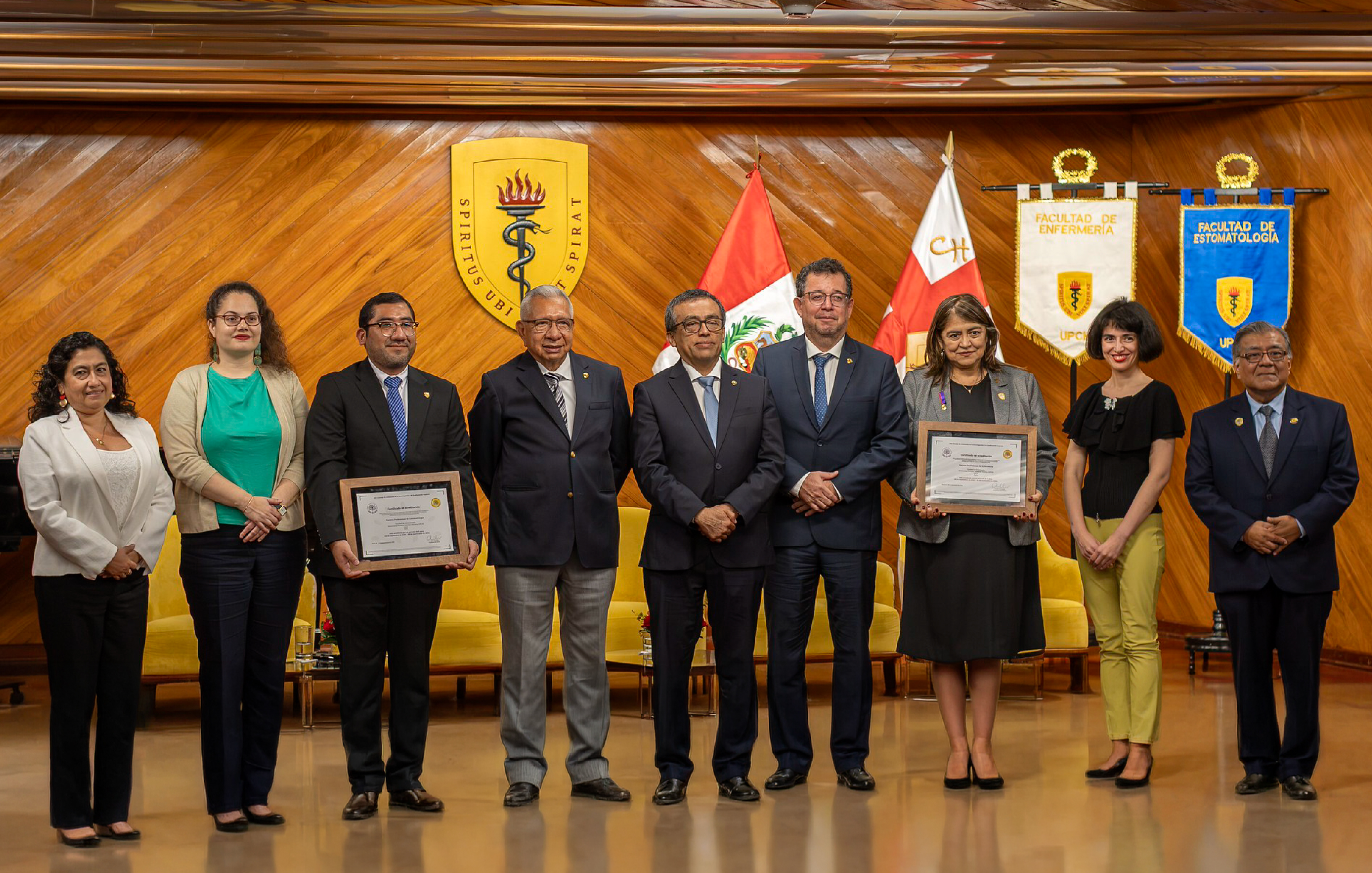 Estomatolog&iacute;a y Enfermer&iacute;a de Cayetano Heredia, primeras carreras del Per&uacute; en obtener acreditaci&oacute;n internacional de HC&Eacute;RES